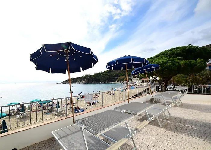 Hotel La Conchiglia 3*